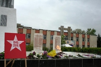 Школьники и сотрудники предприятия «Пятигорскгоргаз» привели в порядок памятник в станице Константиновской